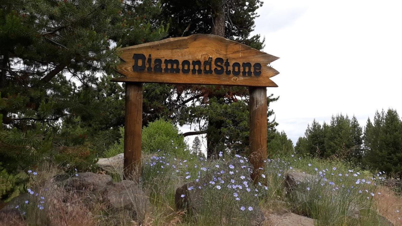 Diamondstone Guest Lodges Ла Пайн Екстериор снимка