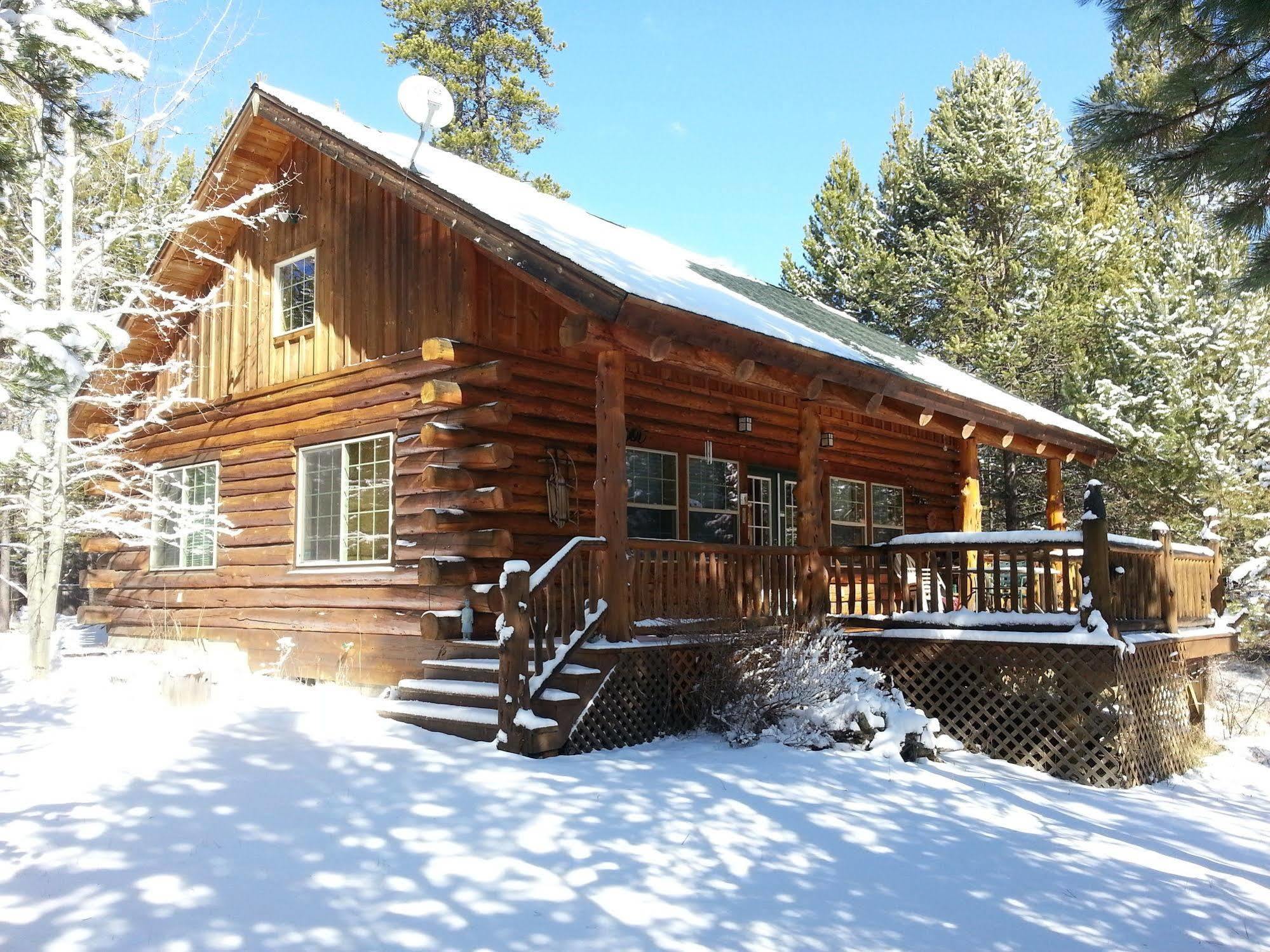 Diamondstone Guest Lodges Ла Пайн Екстериор снимка