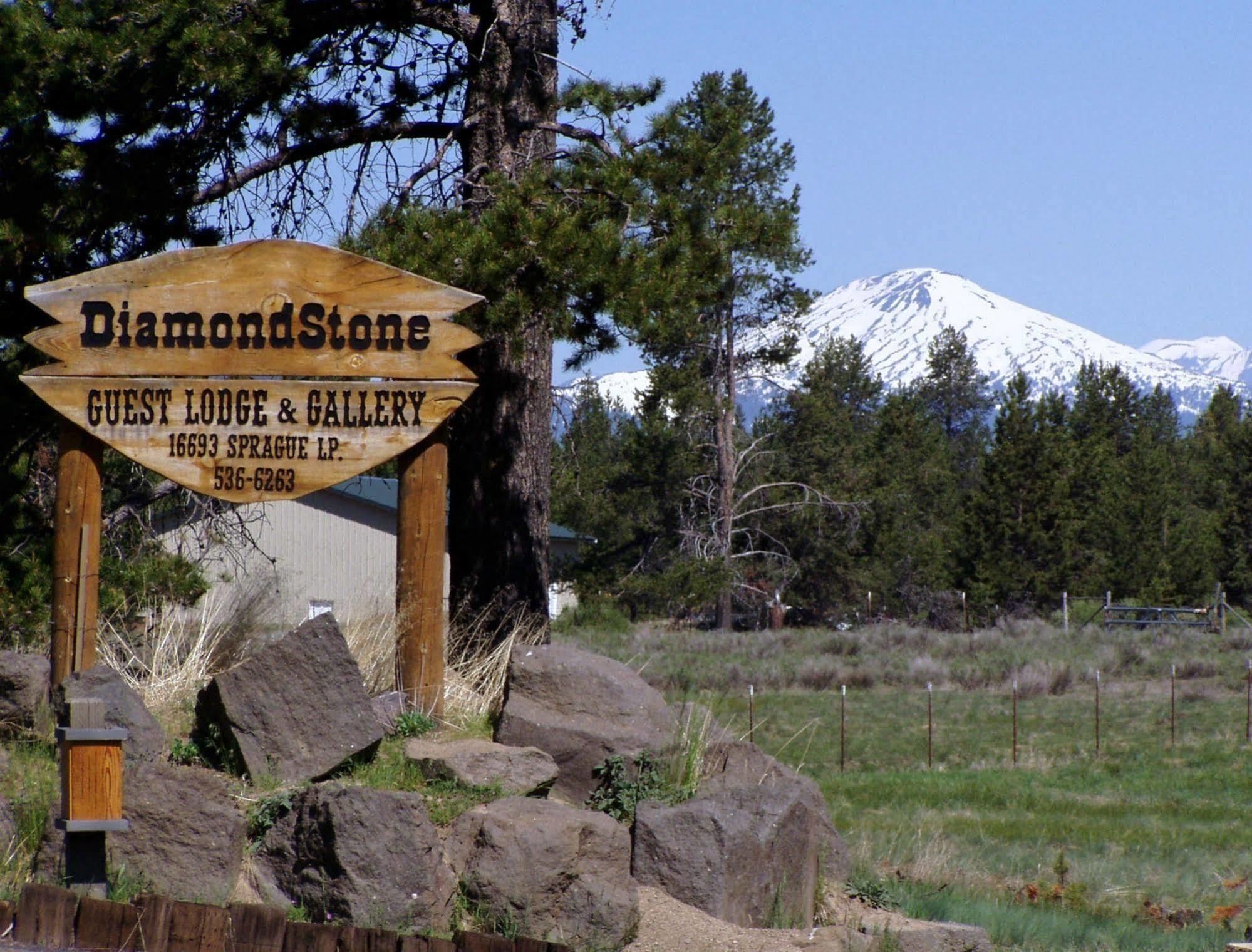 Diamondstone Guest Lodges Ла Пайн Екстериор снимка
